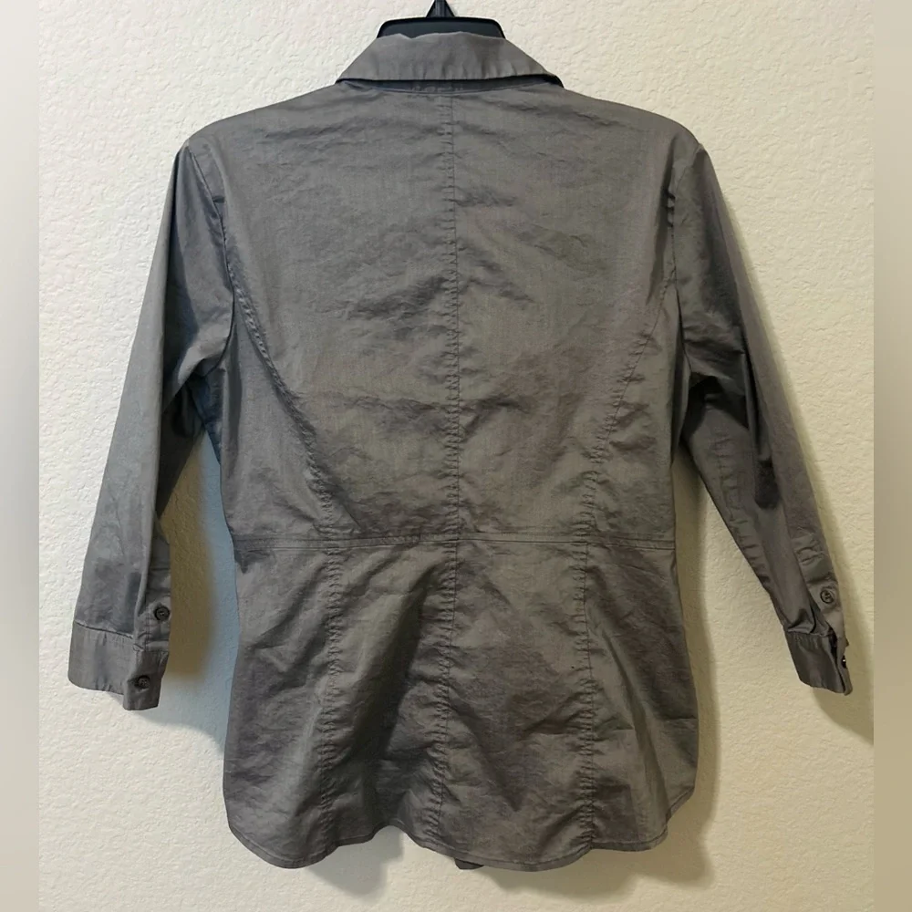 New York & Company Gray Tie Front Button Down Blouse Size Medium EUC - Picture 4 of 5